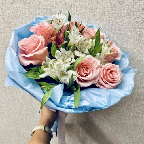 Букет «Фреш» – нежность розовых роз и белых альстромерий Белая Калитва Ростовская область Букет «Фреш» – нежность розовых роз и белых альстромерий Белая Калитва Ростовская область