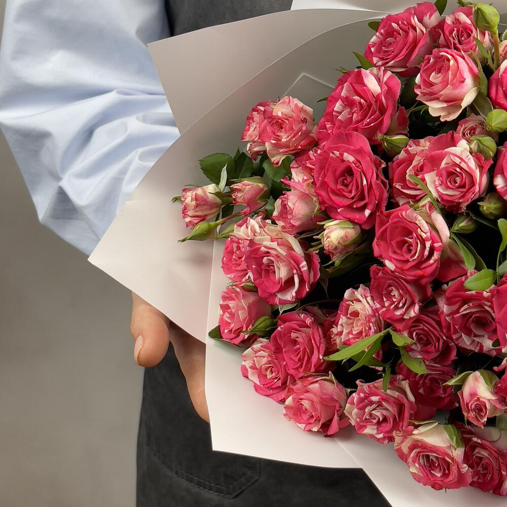 Букет «Фейерверк» – 9 пышных кустовых роз в огненной палитре Белая Калитва Ростовская область