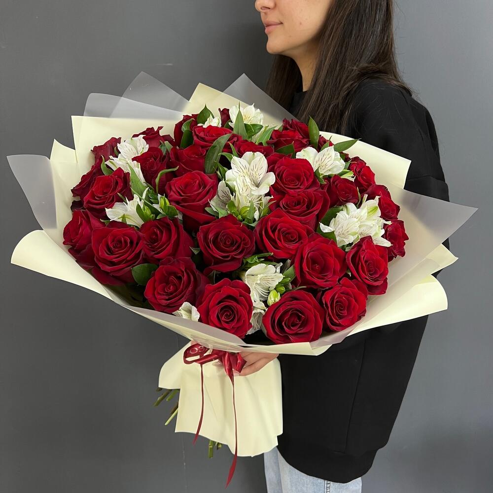 Букет «Танец любви» – гармония страсти и нежности в каждом лепестке Белая Калитва Ростовская область