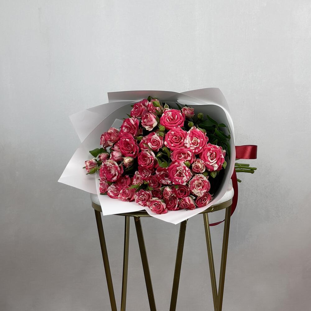 Букет «Фейерверк» – 9 пышных кустовых роз в огненной палитре Белая Калитва Ростовская область